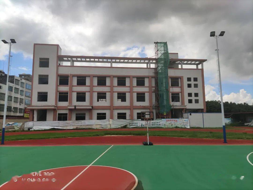 高州东岸泗水祥山南塘等镇多家中小学生爽啦新建教学楼食堂楼宿舍楼