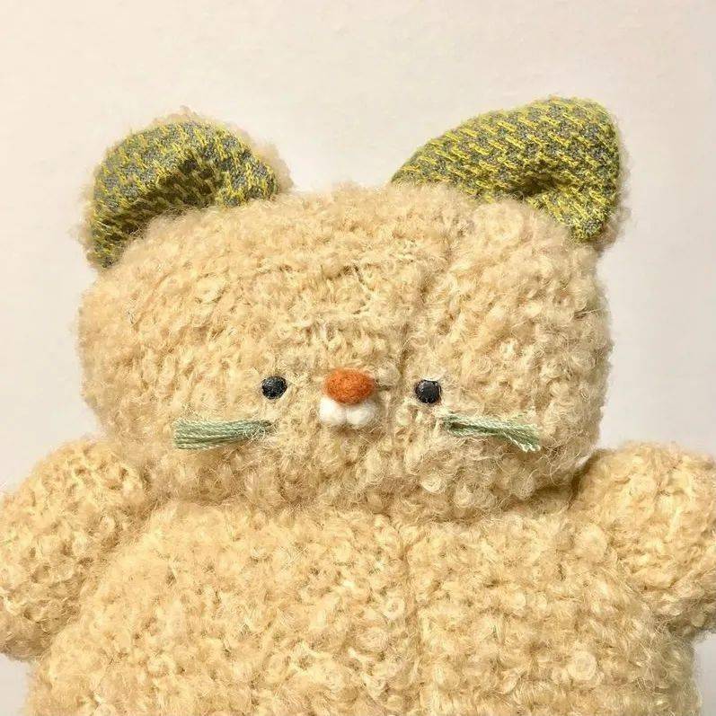 屋顶|今日头像 | 云朵偷喝了放在屋顶的酒