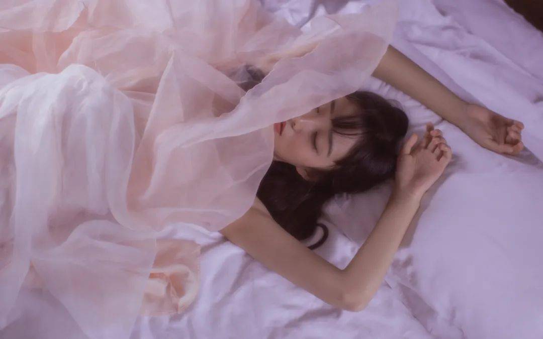 方法|吹风机吹头发会毁发？是你没用对方法！