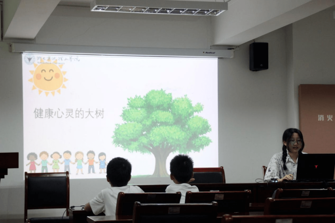 实践特辑春泥计划七彩翅膀