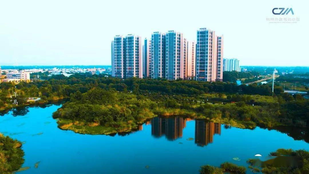 高铁成名高速,成温邛快速通道,崇州东大门湿地羊马 水美新城羊马街道