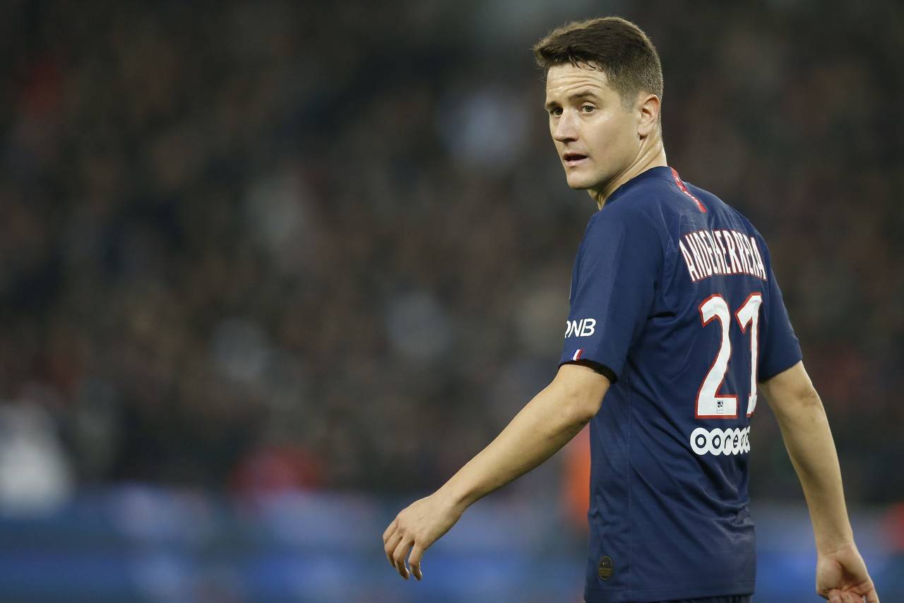 埃雷拉巴黎的目标是赢下每场比赛球队的特点就是不断进攻