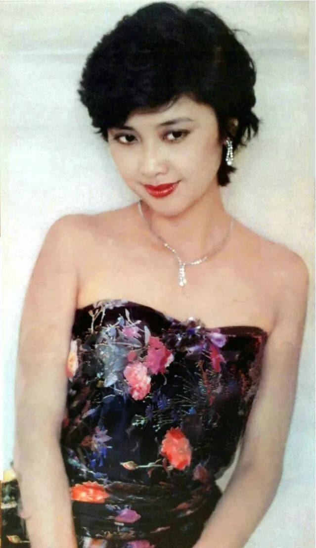 挂历美女90年代图片