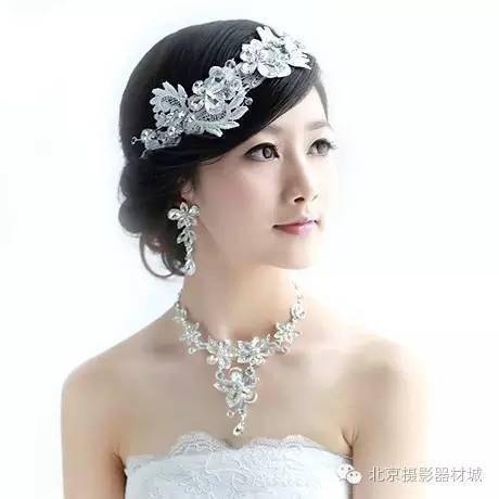 新娘婚纱里面塞着跳蛋_新娘婚纱图片