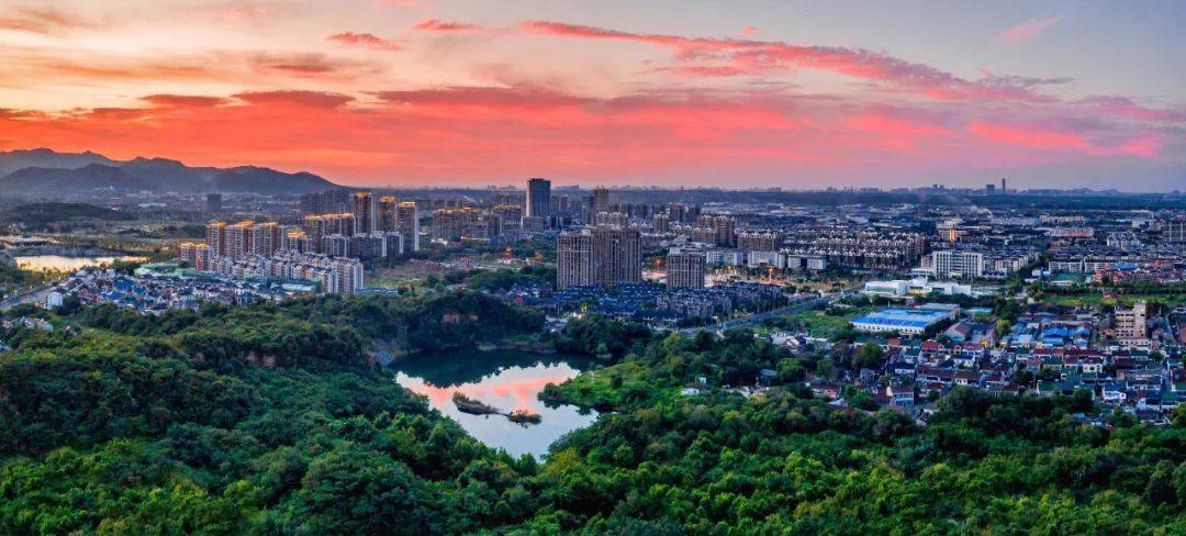 丁蜀镇还将持续更新优环境在提升城市面貌上展示 "丁蜀形象"