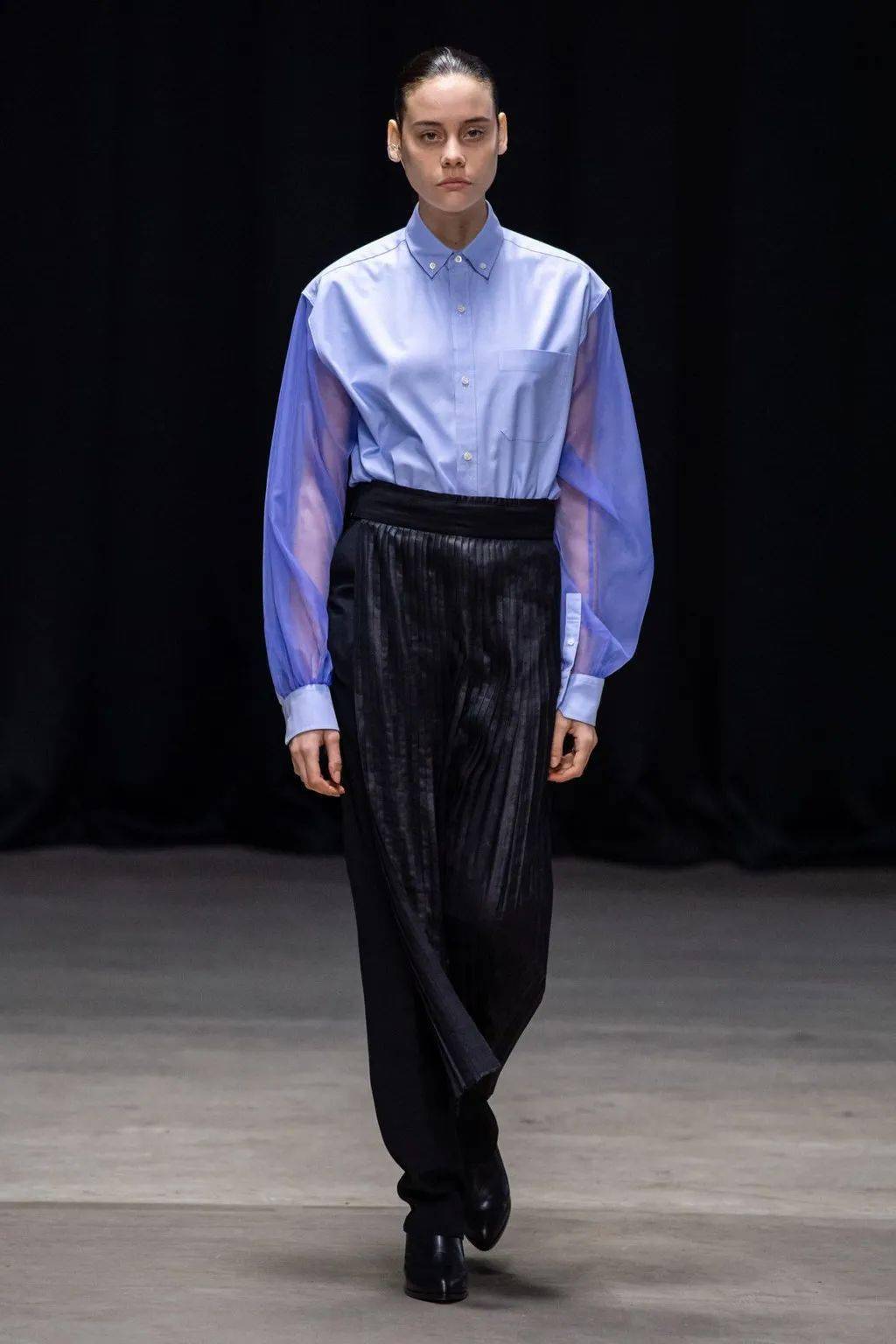 视觉|“衬衫 + 阔腿裤”才是真爱CP呀，夏末初秋就这样穿!