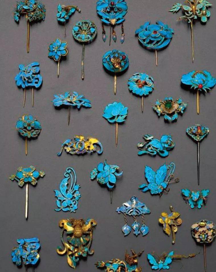 以梳簪髪,青丝成雪.