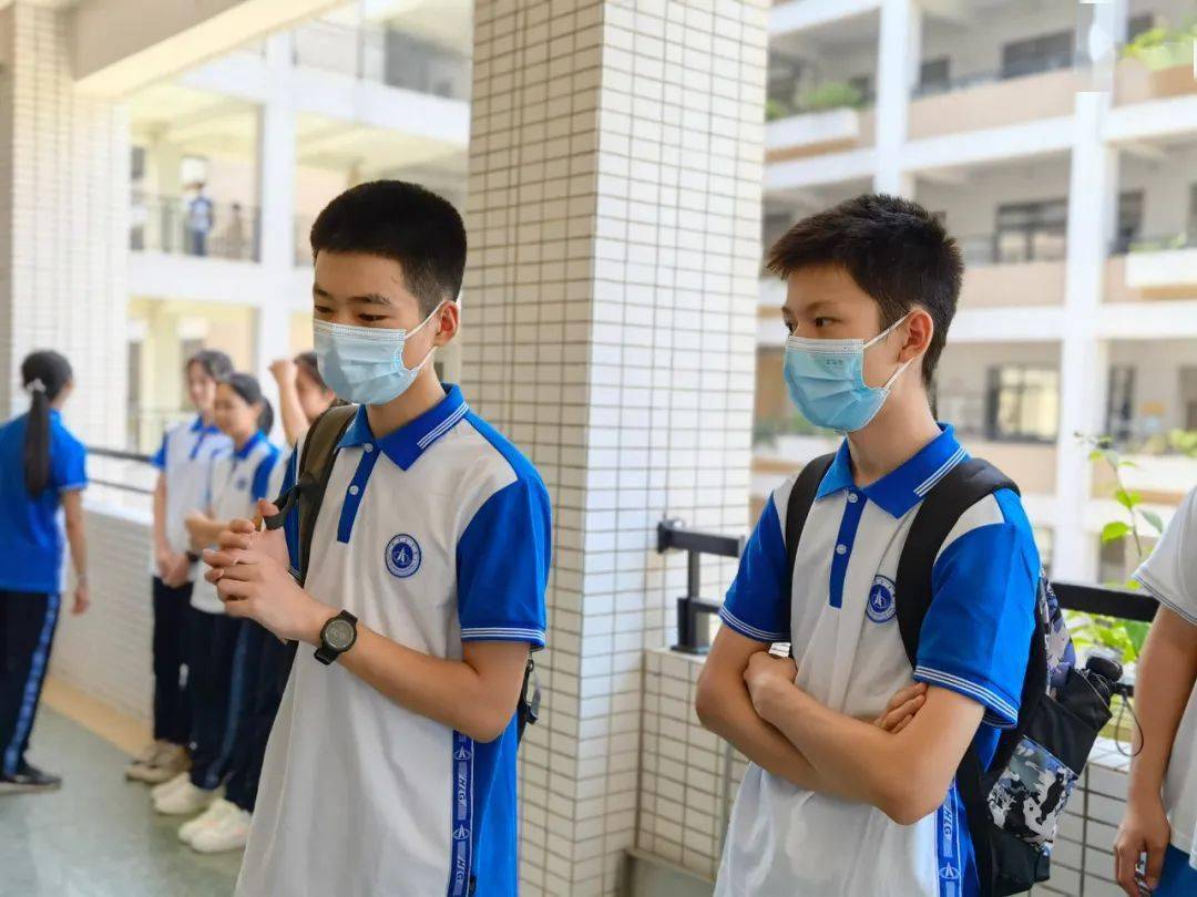 志存高远新起点02奋发有为耀青春华罗庚中学开展高一新生入学教育