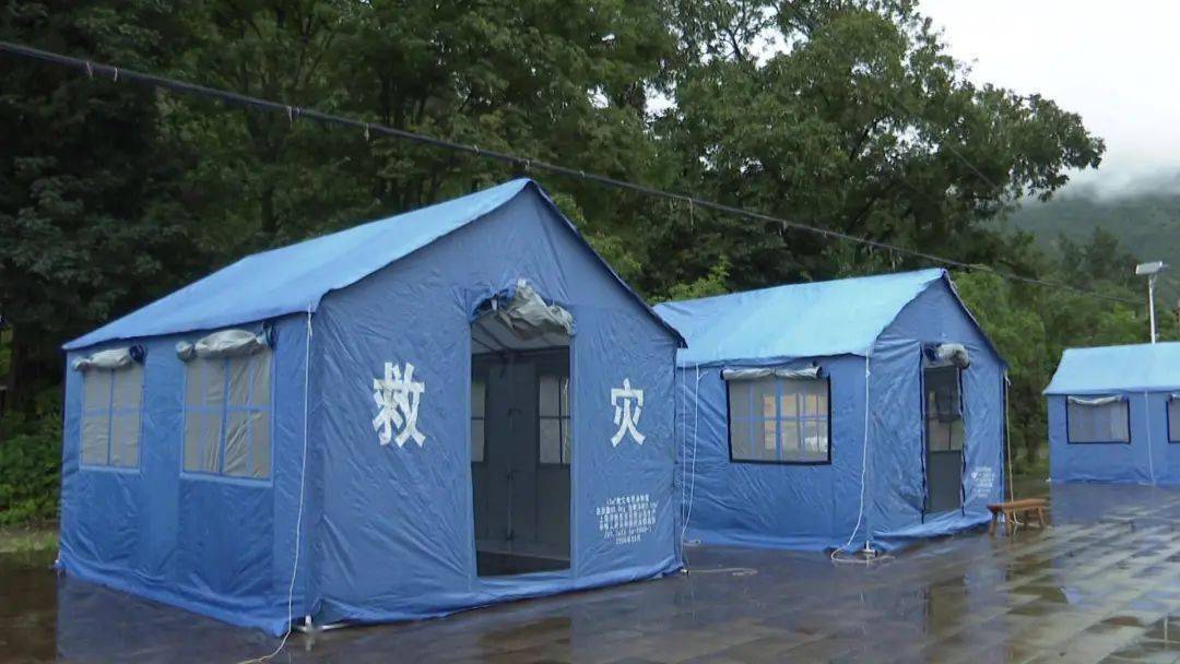 持续降雨,洱源县牛街乡发生多处山体开裂!受灾群众紧急转移