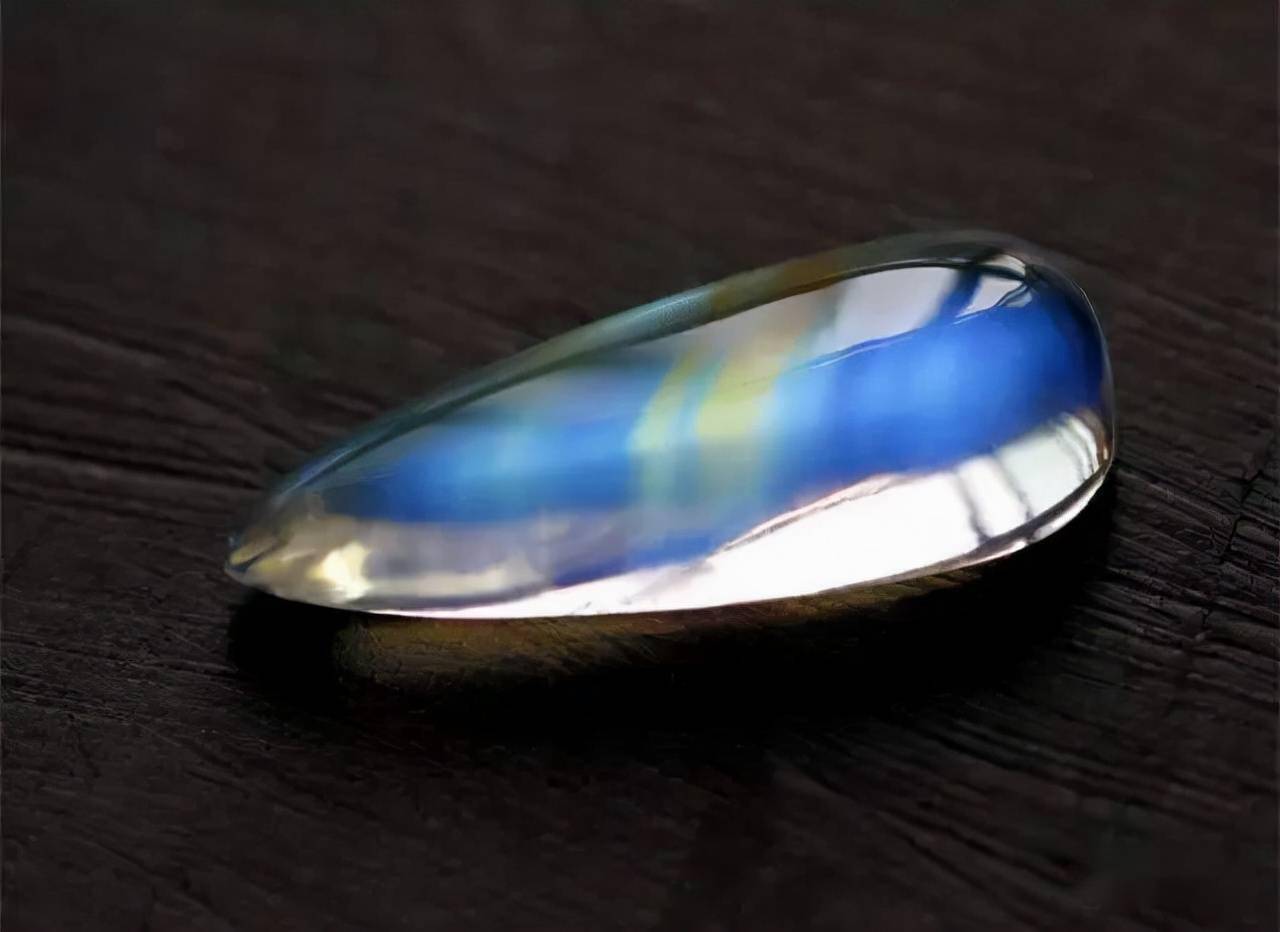 月光石的名字由何而来