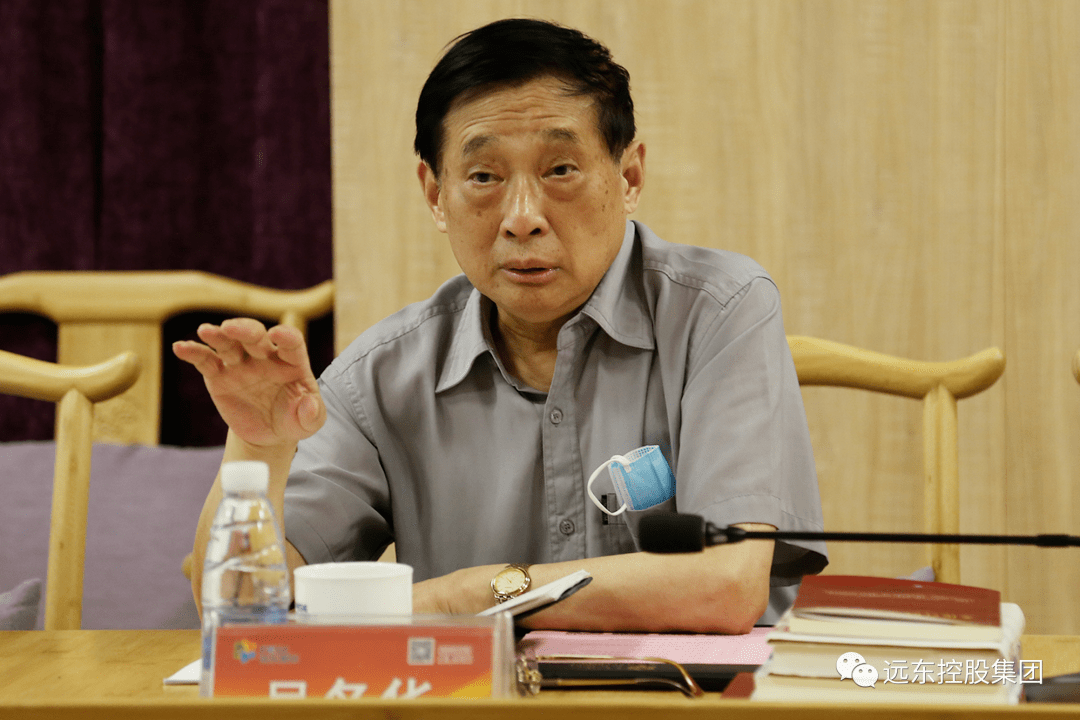 吴冬华对远东的热情接待表示感谢,并肯定了远东从家庭小作坊发展壮大