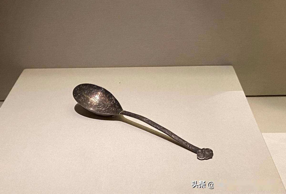 国博金玉满堂展:清宫餐具彰显皇室生活的精美华丽