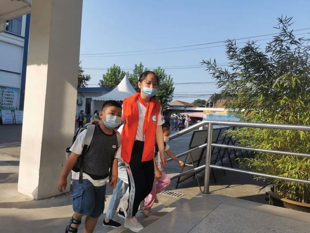 太仓市卉贤小学吕校长图片