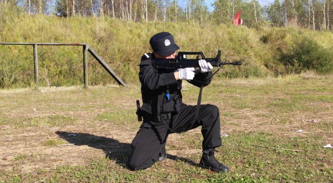 汤旺县公安局开展公务用枪训练