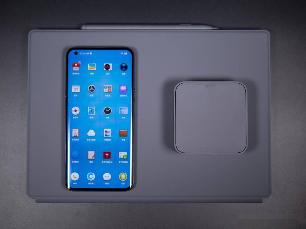 坚果r3下月发布6000mah68w快充锤子回来了