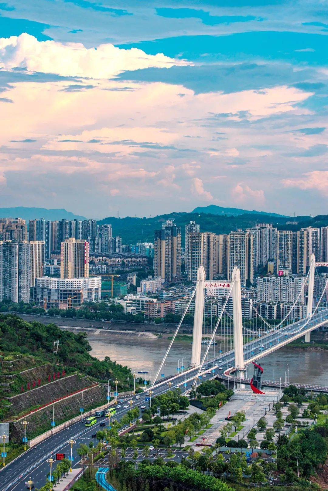 江津美景 黄健 摄会上,区公安局,区城市管理局,区发展改革委,中国广电