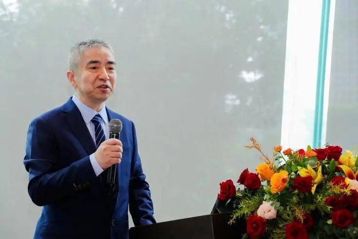 曙光医院黄建平主任致欢迎辞△中山医院秦新裕教授致辞△曙光医院副