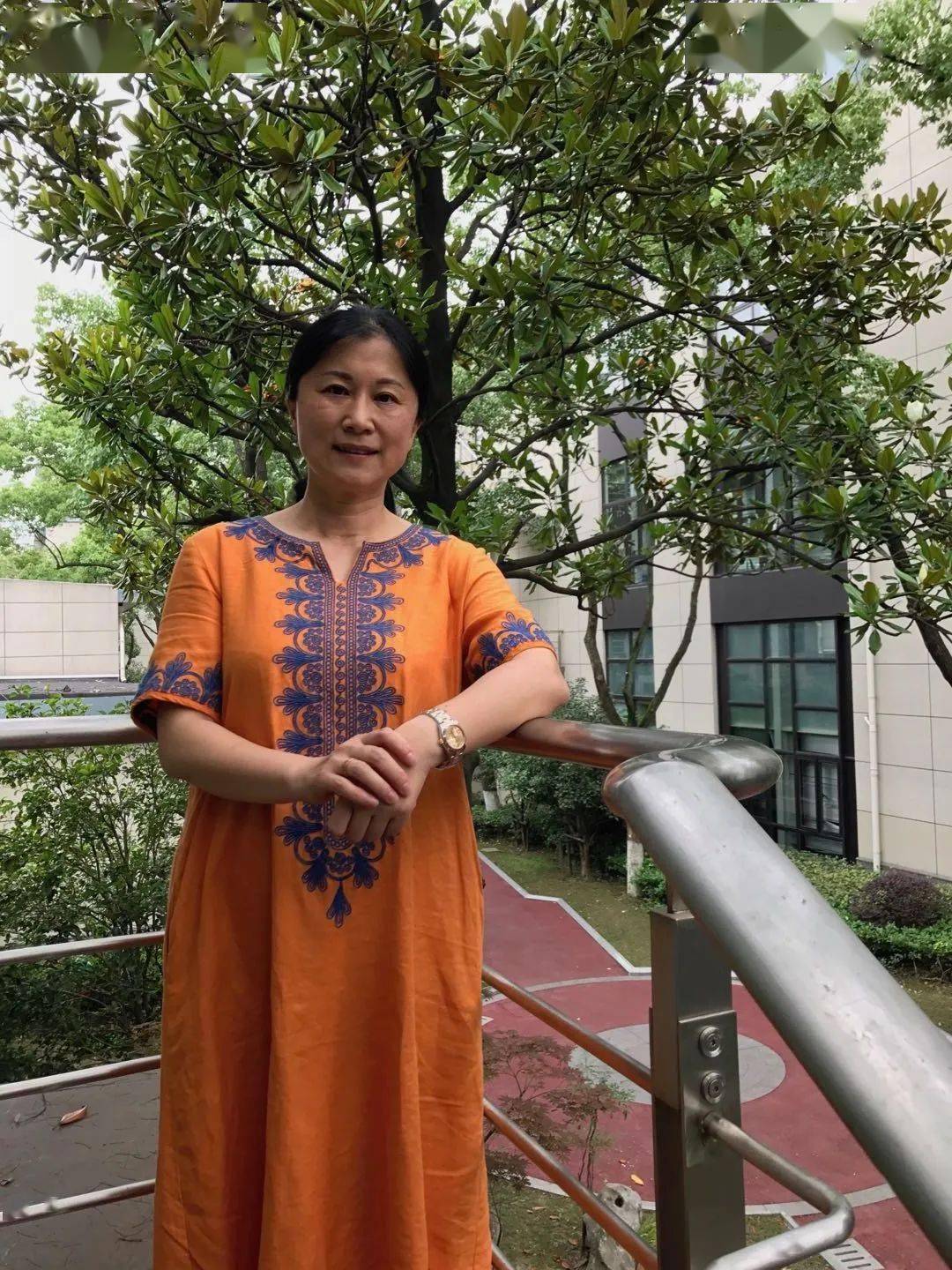其中园南中学的史晓燕校长是流动性质的.