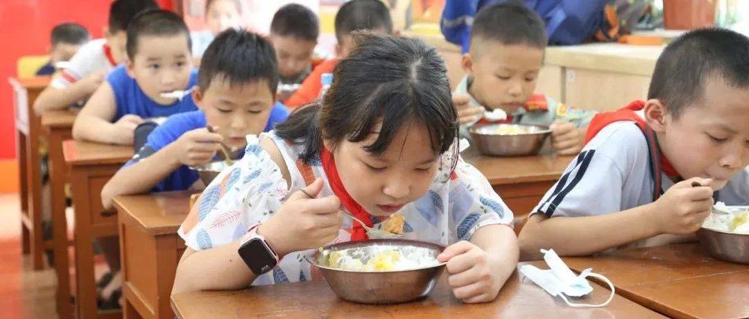 网眼看教育｜了解一下？钦州中小学生午托服务_家长