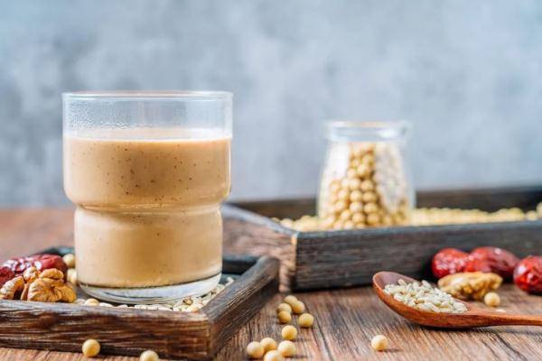 磷脂|它是健脑益智的“长寿果”！每天吃2个，还能控脂护血管，千万别错过