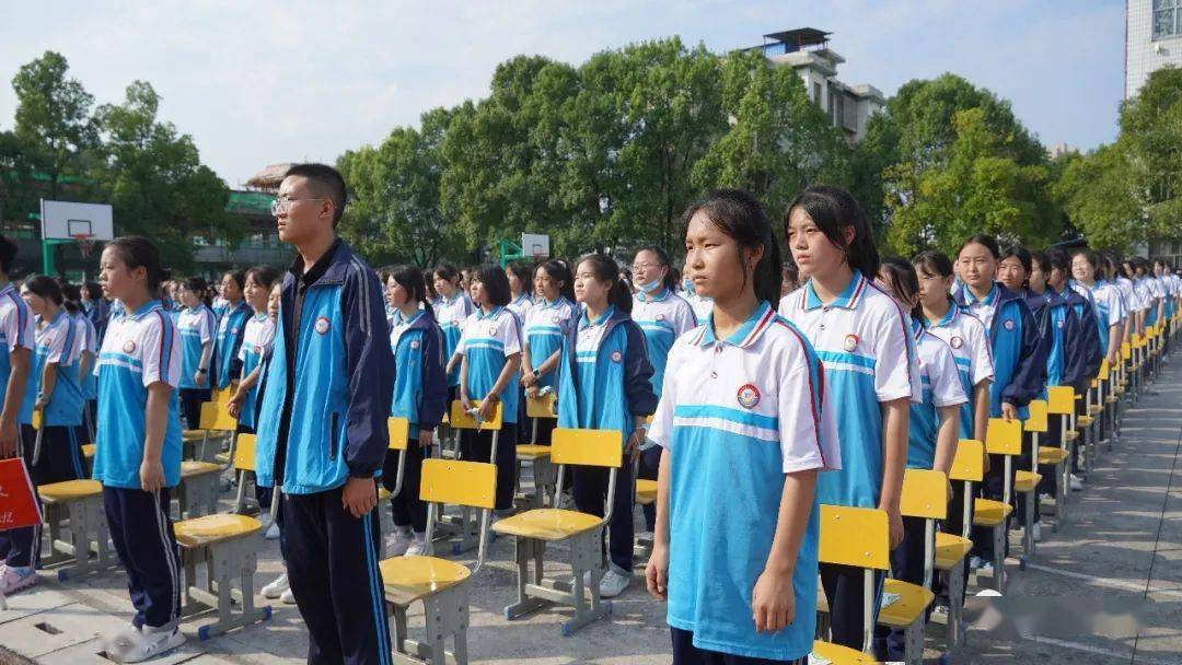 天心|“神兽归笼”！直击龙山开学第一天~