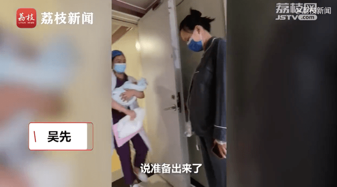 笑哭!女子生完孩子大步走出产房老公看懵:跟电视里演的不一样