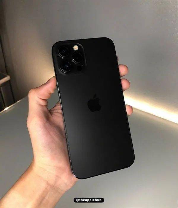 Iphone 13 Pro 哑光黑配色曝光 京东与哔哩哔哩推联名卡 瑞克和莫蒂 真人版发布预告片 Apple