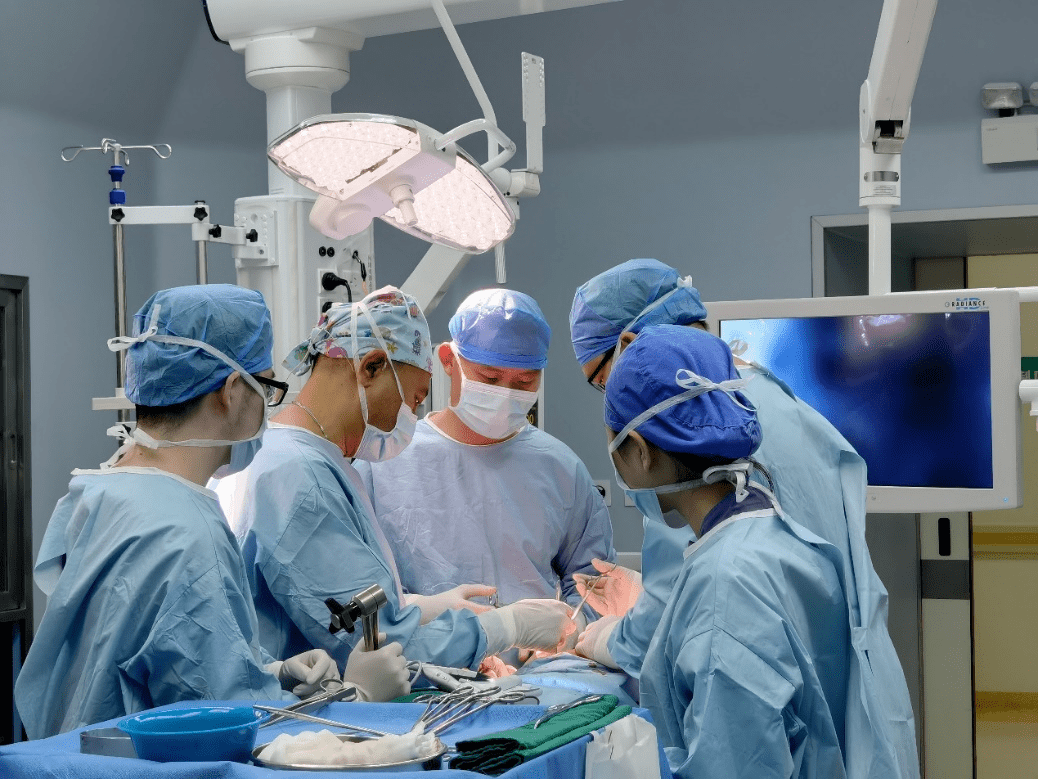 乳腺科王曦教授团队鼻咽科陈明远教授团队金牌主播上线,全展示,多互动