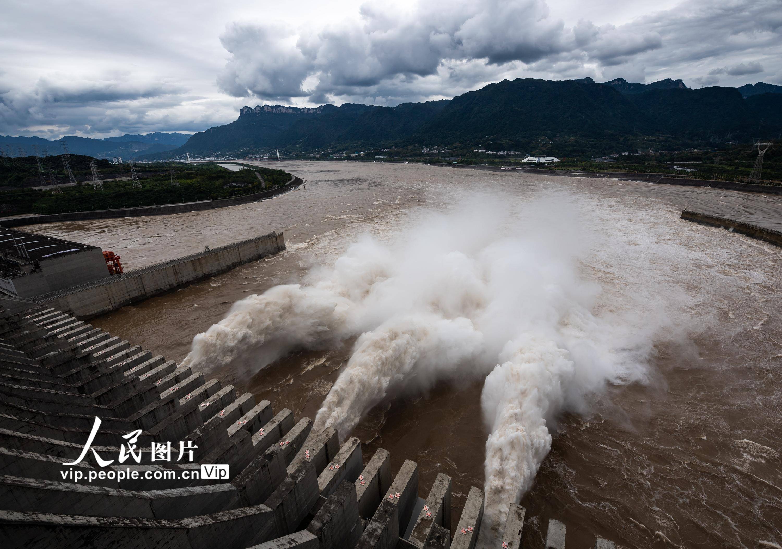 三峡水库有效拦蓄长江2021年第1号洪水