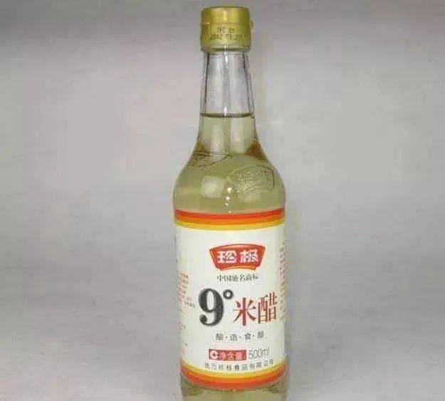 白醋|5种米醋祛斑小窍门~不仅美白肌肤，还能减轻皱纹，就是这么简单！