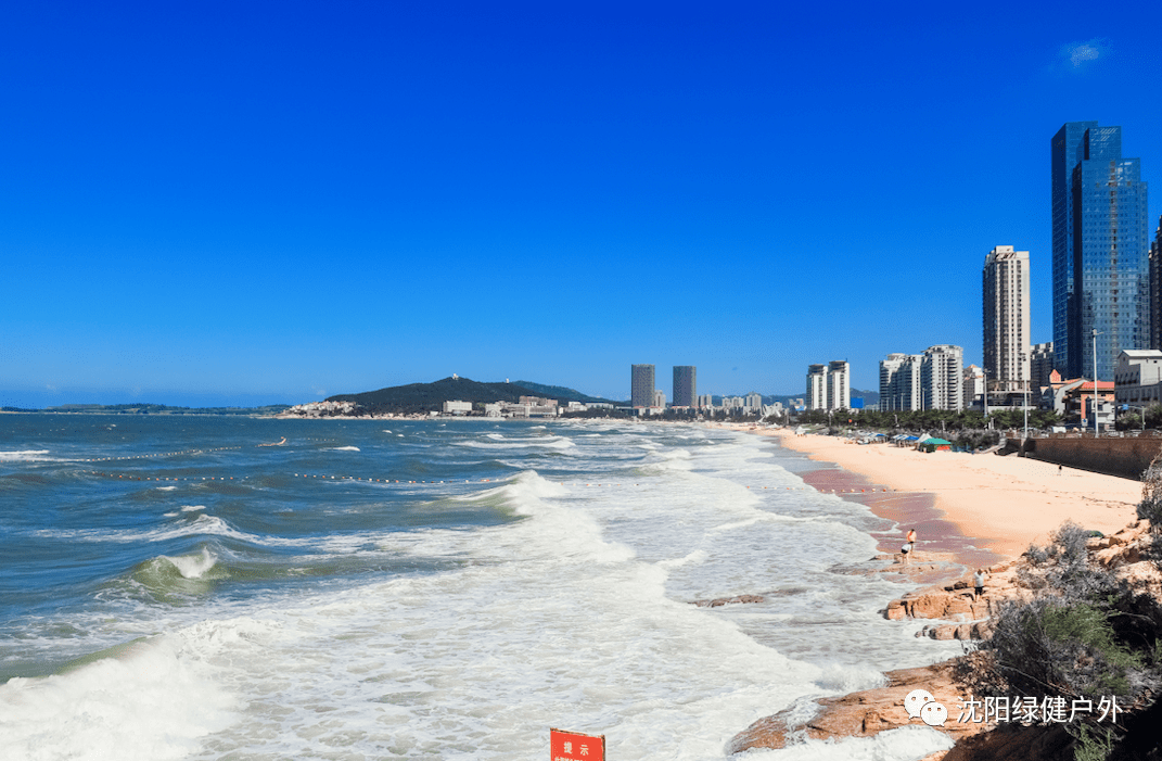 山东威海千里海岸线一幅山水画