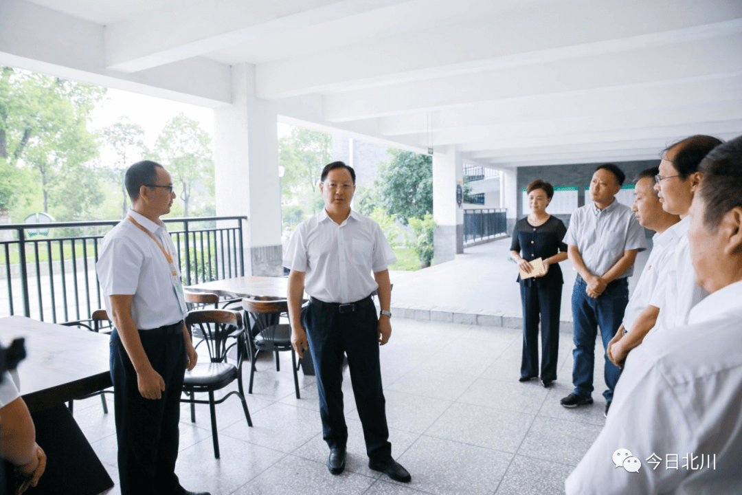 情系教师节慰问暖人心李昊天周福兰开展教师节走访慰问活动