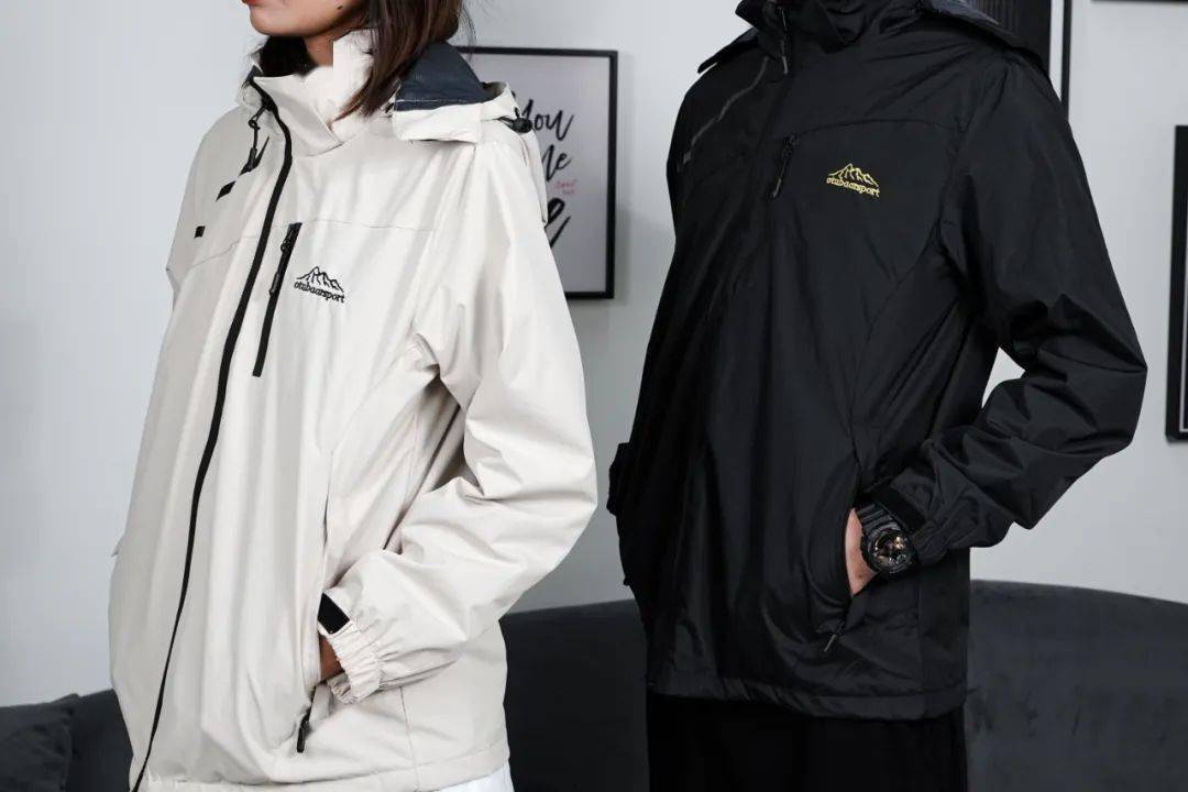 挡风|秒删!大牌代工厂冲锋衣,不到百元穿三季,保暖挡风又挡雨!