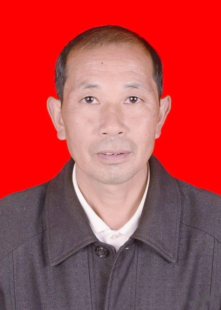 王仕林熊流國:57歲,大關縣木杆鎮中心完小教師;從教37年,曾獲教育部