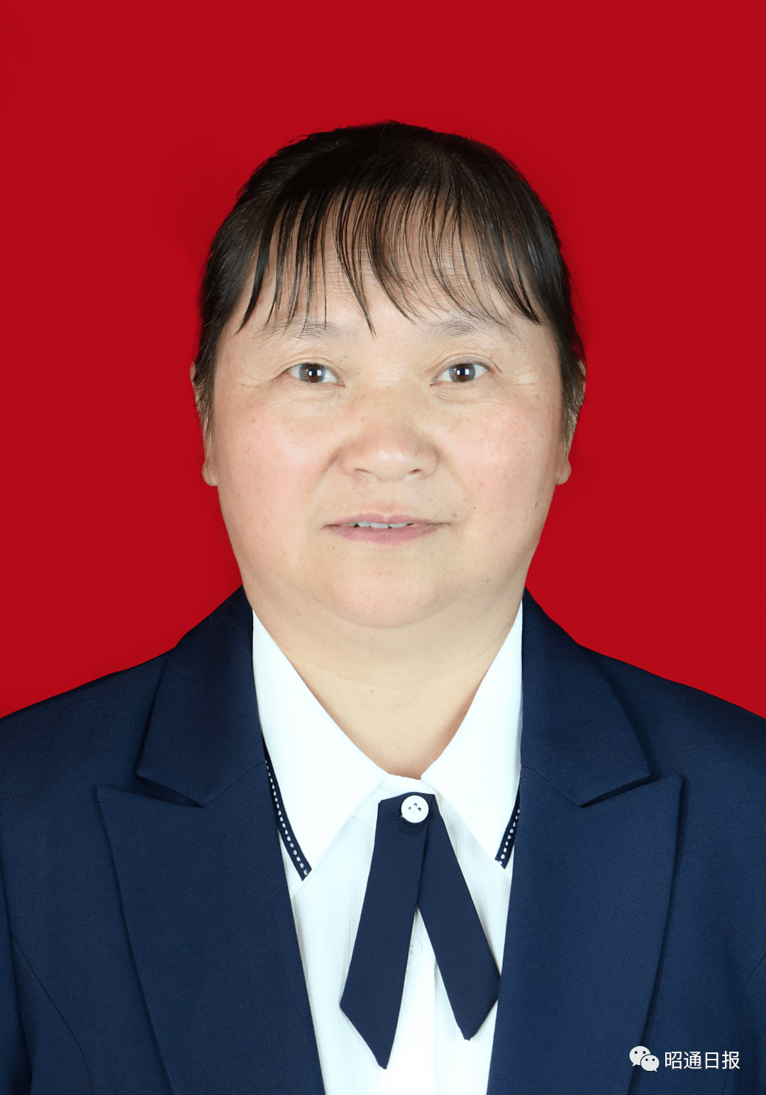 级"优秀少先队中队""先进班集体",锁老师在平凡的工作岗位上默默耕耘