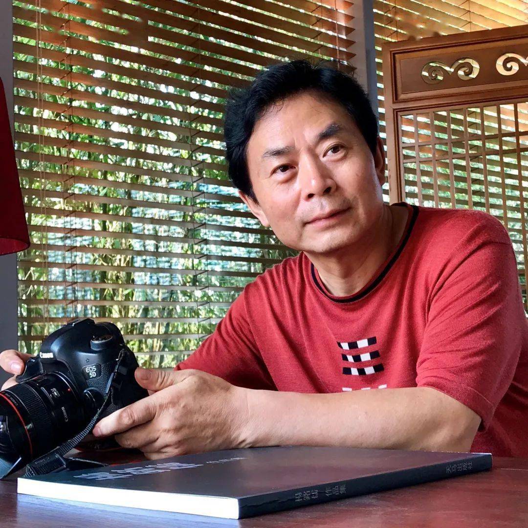 烟火|“发现成都之美·镜头里的公园城市”主题摄影月赛8月获奖作品揭晓，欢迎围观！