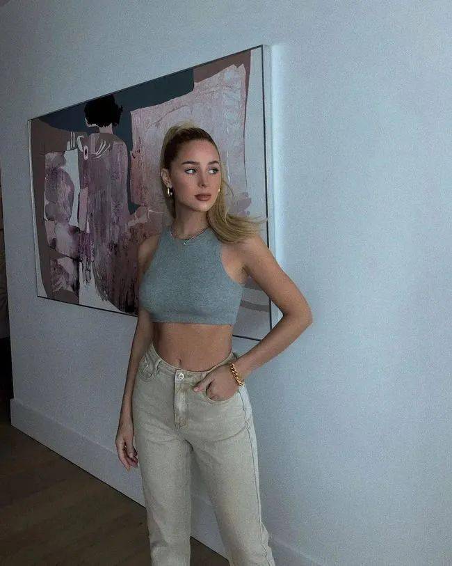 高管变网红!卡鲁索新女友曝光