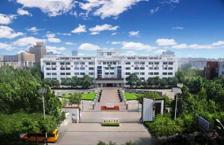 德州晚报聚焦德州一中心语工作指导中心从心起航为爱护航