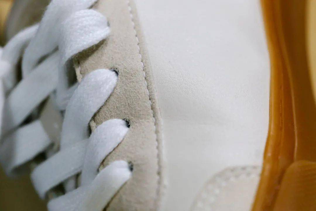 男女|人手一双的雨天快乐鞋终于返场！舒适百搭、穿满四季，谁会不爱它？