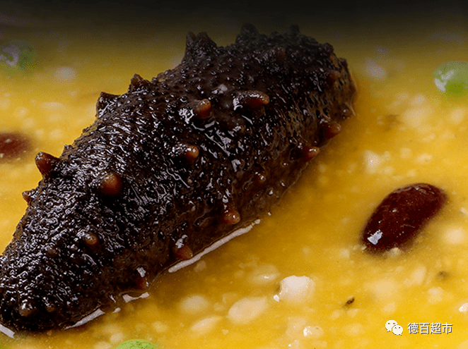 海文铭佛跳墙的食材来自四海八方,东北与华东山海间两千多公里,这只是