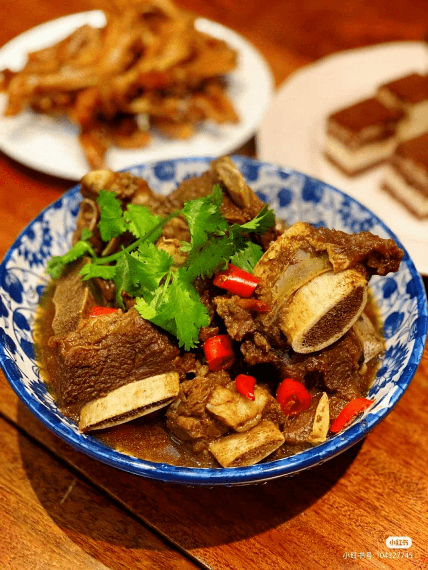 瑞安湖岭牛肉原本只是在大过年时候出现的酱油肉,现在一年四季都会