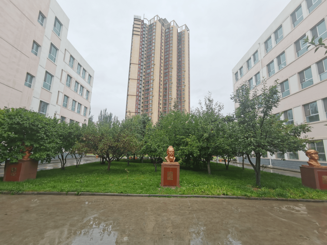 校园风采西宁市西关街小学校园文化校园滋养童心童心激扬校园师生和谐