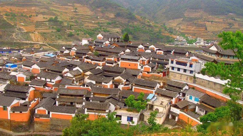 南涧县公郎镇第一批云南省民族团结进步示范镇在这里民族团结之花绚丽