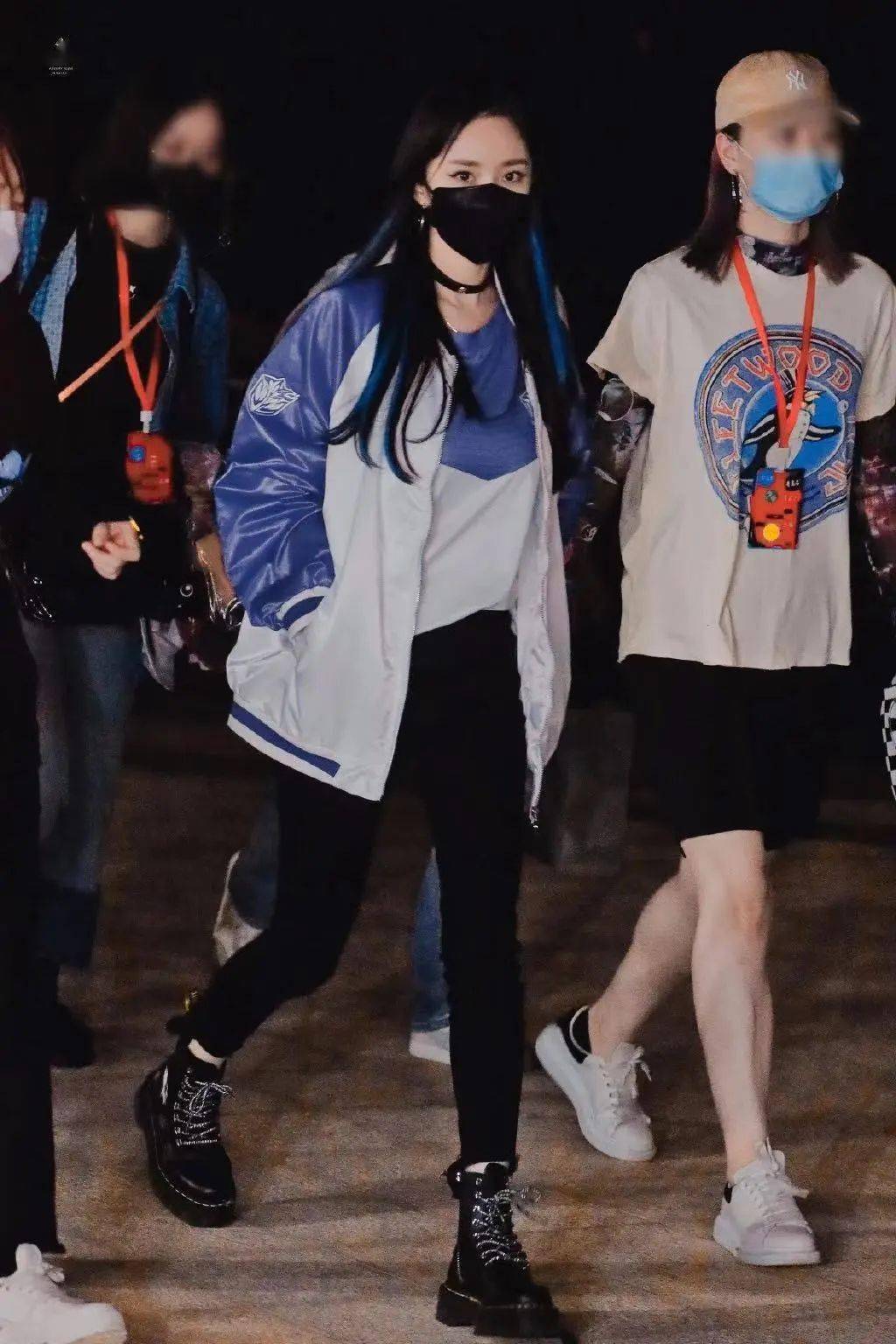 圆头|一双马丁靴=秋天100种穿搭！杨幂最爱，可盐可甜，时髦炸了！