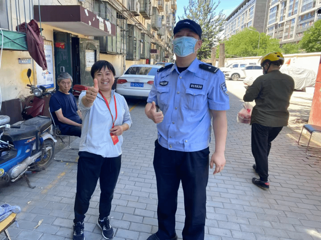 2016年,张亚东入警,成为了朝阳分局八里庄派出所的一名社区民警,在那