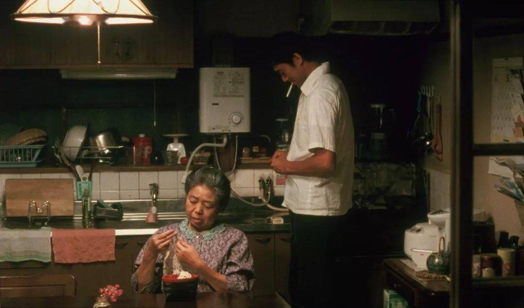 电影里有那么多光辉的母亲只有树木希林打动了我