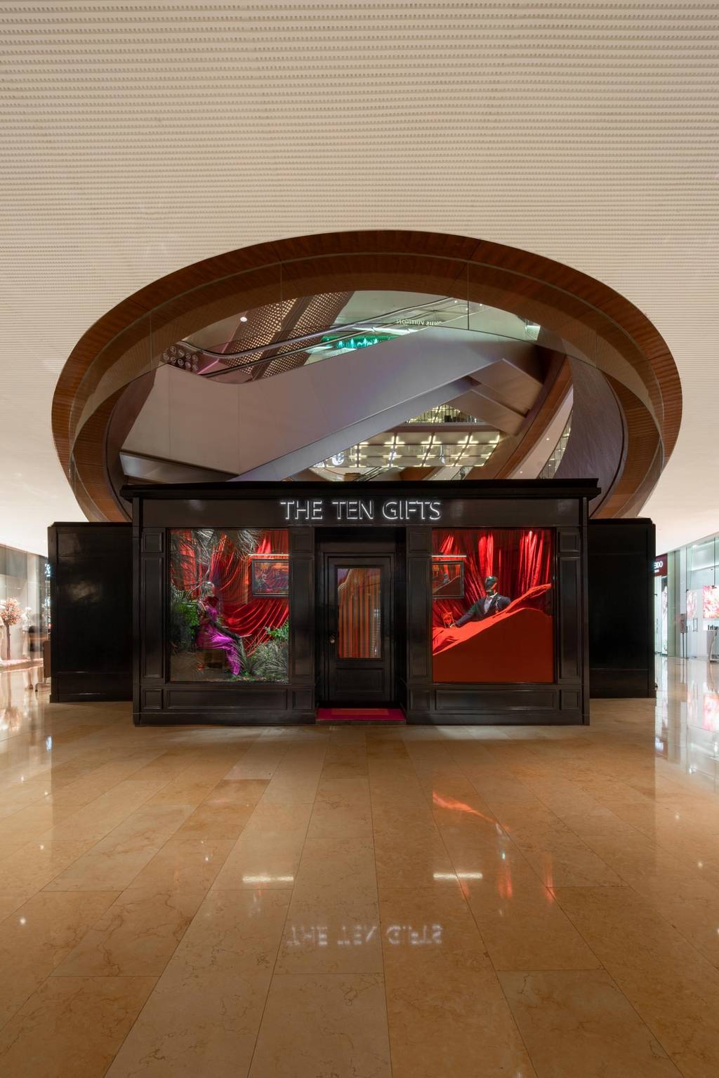 艺术|沉浸式戏剧走进商业空间，《不眠之夜》主创做了一次新尝试