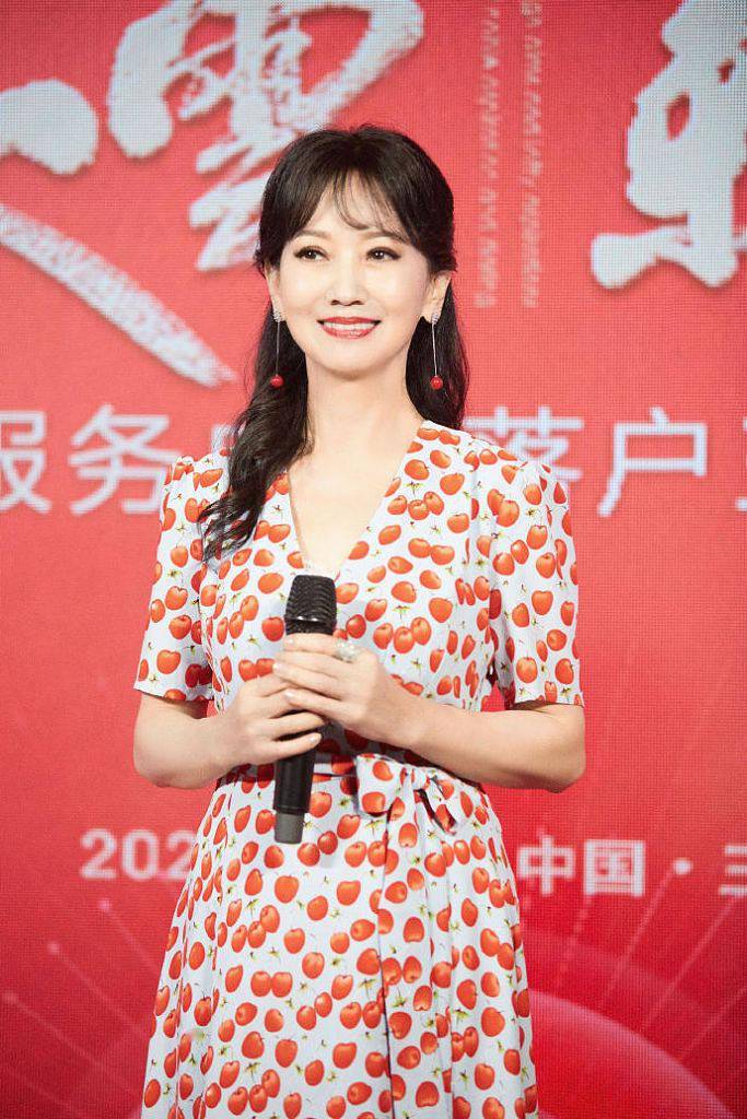 耳环|赵雅芝樱桃印花连衣裙甜美温柔 点缀小樱桃耳环精致浪漫
