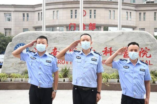 核桃|核桃大小的心臟跳動有力！貴D9288警，任務順利完成！