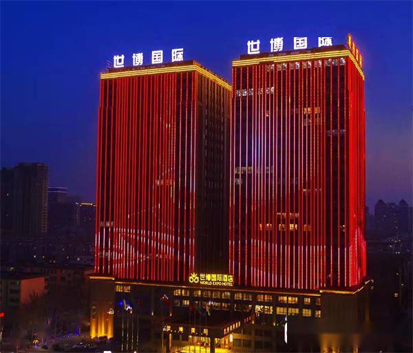 潍坊世博国际商务大厦夜景图这样一座全市首幢亿元楼是如何诞生的?